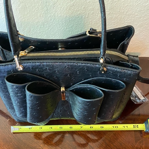 Crossi Big Black Bow Convertible Bag NWT Cruelty Free - Picture 11 of 16